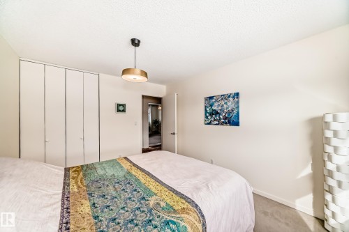 9924 152 Street, Edmonton, AB - Indoor Photo Showing Bedroom