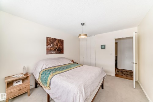 9924 152 Street, Edmonton, AB - Indoor Photo Showing Bedroom