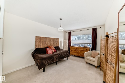 9924 152 Street, Edmonton, AB - Indoor Photo Showing Bedroom