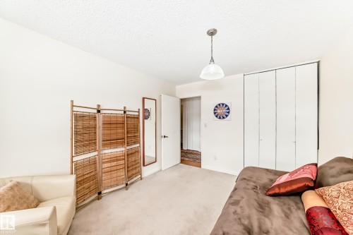 9924 152 Street, Edmonton, AB - Indoor