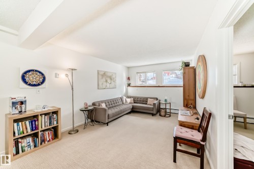 9924 152 Street, Edmonton, AB - Indoor