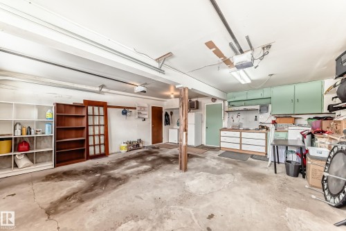 9924 152 Street, Edmonton, AB - Indoor Photo Showing Garage