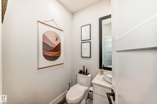 7642 91 Avenue, Edmonton, AB - Indoor Photo Showing Other Room