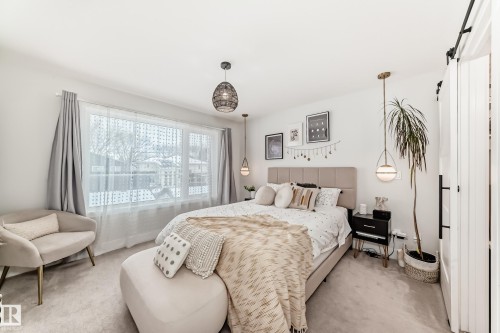 7642 91 Avenue, Edmonton, AB - Indoor Photo Showing Bedroom
