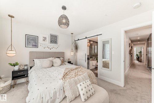 7642 91 Avenue, Edmonton, AB - Indoor Photo Showing Bedroom