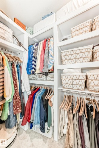 7642 91 Avenue, Edmonton, AB - Indoor With Storage