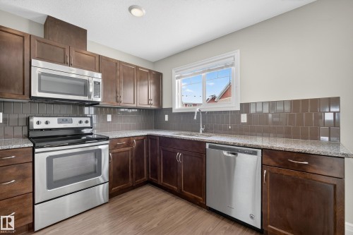 5 1508 105 Street, Edmonton, AB - Indoor Photo Showing Kitchen With Stainless Steel Kitchen
