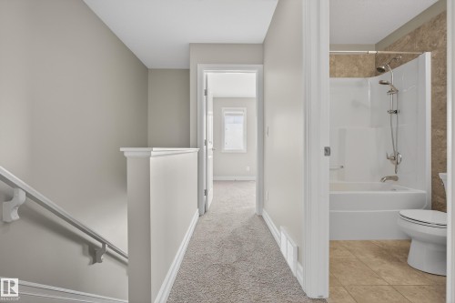 5 1508 105 Street, Edmonton, AB - Indoor Photo Showing Bathroom