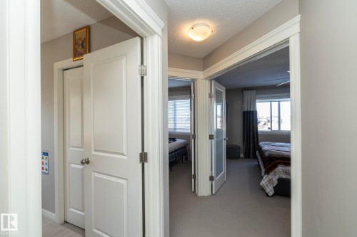 2208 Casey Crescent, Edmonton, AB - Indoor Photo Showing Other Room