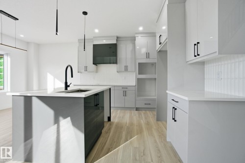 1405 Osprey Crest, Edmonton, AB - Indoor Photo Showing Kitchen With Upgraded Kitchen