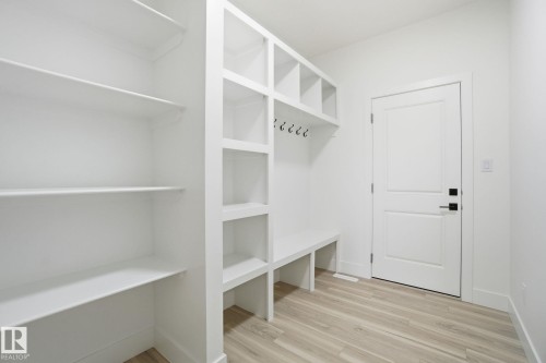 1405 Osprey Crest, Edmonton, AB - Indoor With Storage