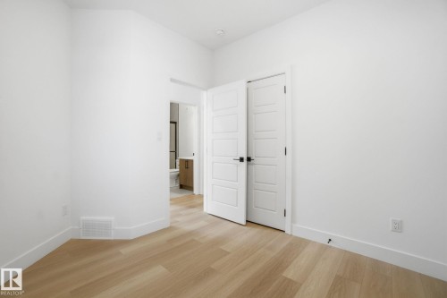 1405 Osprey Crest, Edmonton, AB - Indoor Photo Showing Other Room