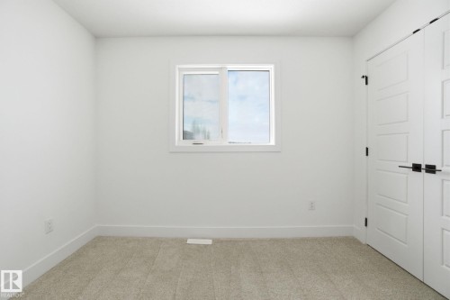1405 Osprey Crest, Edmonton, AB - Indoor Photo Showing Other Room