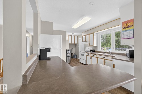 320 1 Avenue, Thorhild, AB - Indoor Photo Showing Kitchen With Double Sink