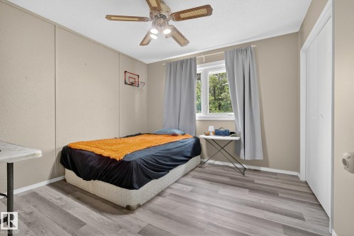 320 1 Avenue, Thorhild, AB - Indoor Photo Showing Bedroom