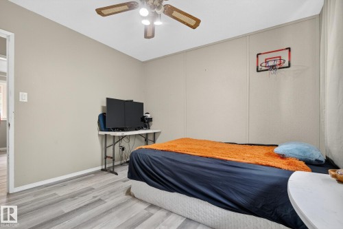 320 1 Avenue, Thorhild, AB - Indoor Photo Showing Bedroom