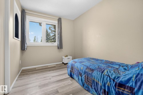 320 1 Avenue, Thorhild, AB - Indoor Photo Showing Bedroom
