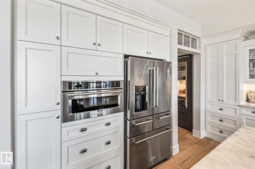 1020 Genesis Lake Boulevard, Stony Plain, AB - Indoor Photo Showing Kitchen