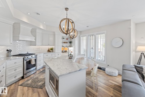 1020 Genesis Lake Boulevard, Stony Plain, AB - Indoor Photo Showing Kitchen With Upgraded Kitchen