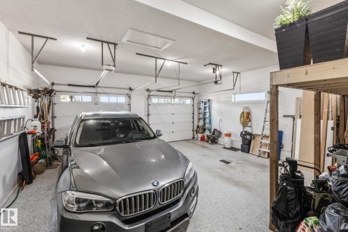 1020 Genesis Lake Boulevard, Stony Plain, AB - Indoor Photo Showing Garage