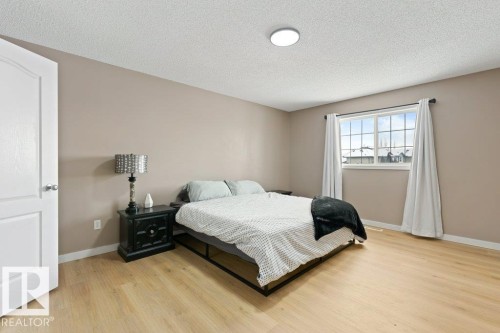 10804 183 Avenue, Edmonton, AB - Indoor Photo Showing Bedroom