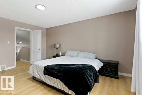 10804 183 Avenue, Edmonton, AB - Indoor Photo Showing Bedroom