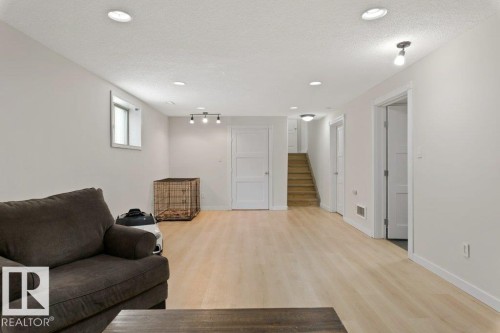 10804 183 Avenue, Edmonton, AB - Indoor