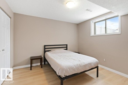 10804 183 Avenue, Edmonton, AB - Indoor Photo Showing Bedroom