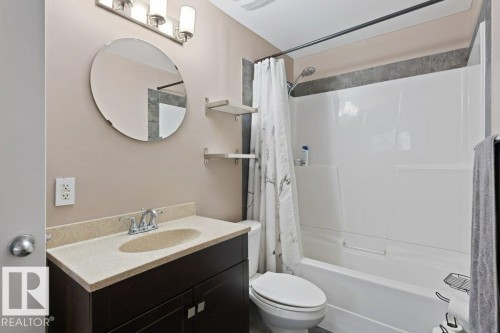 10804 183 Avenue, Edmonton, AB - Indoor Photo Showing Bathroom