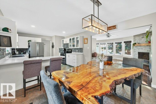 17232 76 Avenue, Edmonton, AB - Indoor Photo Showing Dining Room