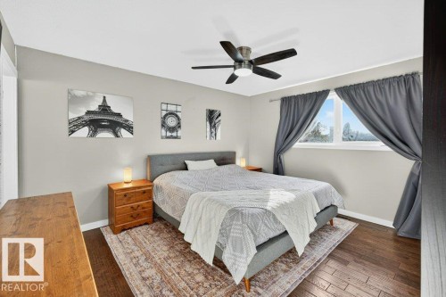 17232 76 Avenue, Edmonton, AB - Indoor Photo Showing Bedroom