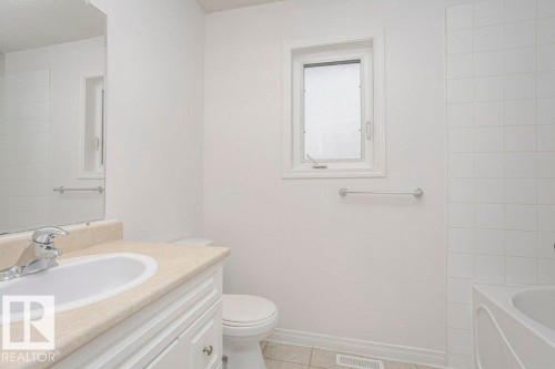 10342 150 Street, Edmonton, AB - Indoor Photo Showing Bathroom