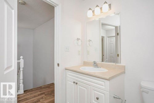 10342 150 Street, Edmonton, AB - Indoor Photo Showing Bathroom