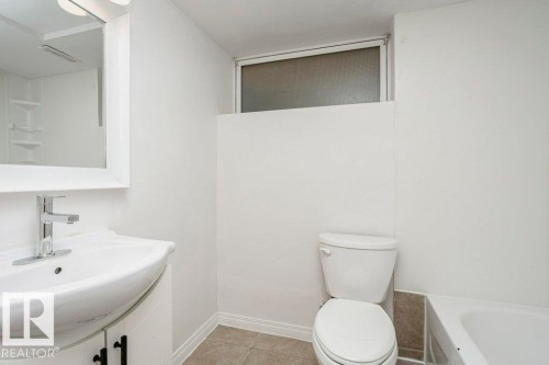10342 150 Street, Edmonton, AB - Indoor Photo Showing Bathroom