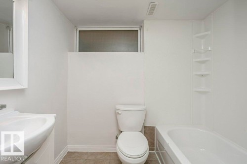 10342 150 Street, Edmonton, AB - Indoor Photo Showing Bathroom