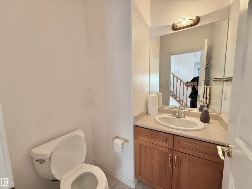 8416 160A Avenue, Edmonton, AB 