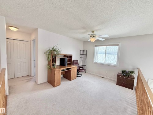 8416 160A Avenue, Edmonton, AB 