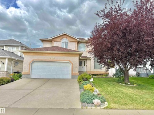 8416 160A Avenue, Edmonton, AB 