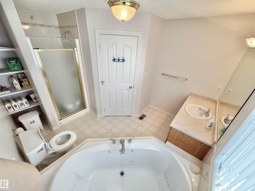 8416 160A Avenue, Edmonton, AB 