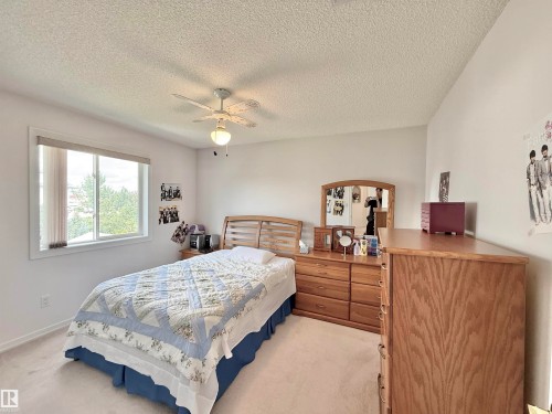 8416 160A Avenue, Edmonton, AB 