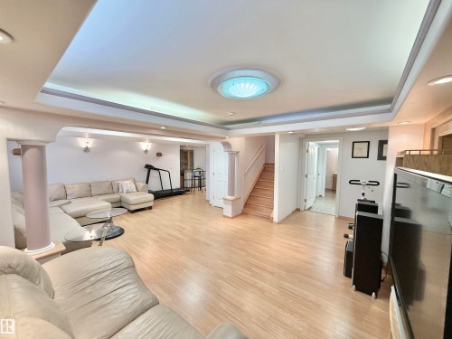 8416 160A Avenue, Edmonton, AB 