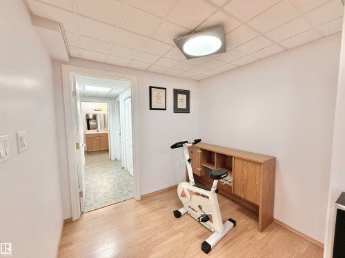 8416 160A Avenue, Edmonton, AB 