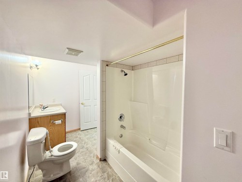 8416 160A Avenue, Edmonton, AB 