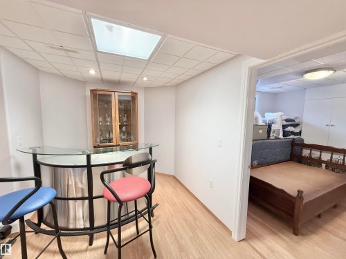 8416 160A Avenue, Edmonton, AB 