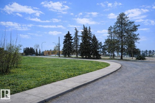 15236 94A Street, Edmonton, AB 