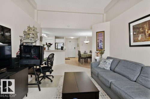 412 9760 174 Street, Edmonton, AB - Indoor Photo Showing Living Room
