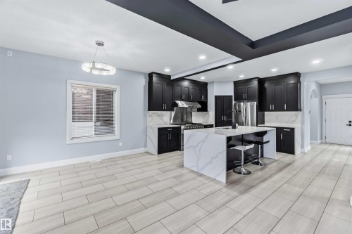 16232 137 Street, Edmonton, AB - Indoor Photo Showing Kitchen With Upgraded Kitchen