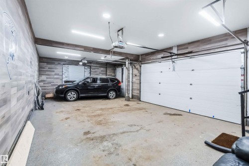 16232 137 Street, Edmonton, AB - Indoor Photo Showing Garage