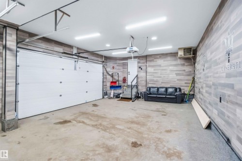 16232 137 Street, Edmonton, AB - Indoor Photo Showing Garage