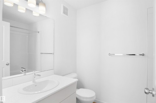 40 531 Merlin Landing Landing, Edmonton, AB - Indoor Photo Showing Bathroom